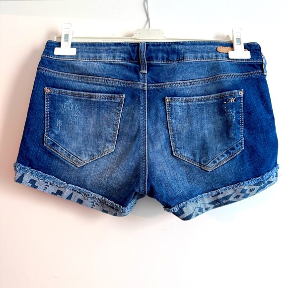 Mavi Jean shorts. Size 28. - Picture 2 of 2